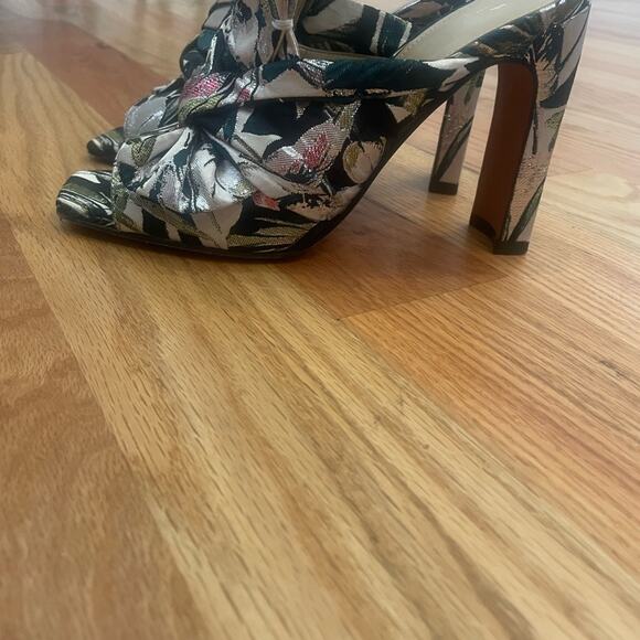 Marc Fisher Ltd Floral Plant Square Heels size 7 3 1/2 inch heel leather… - Picture 2 of 7